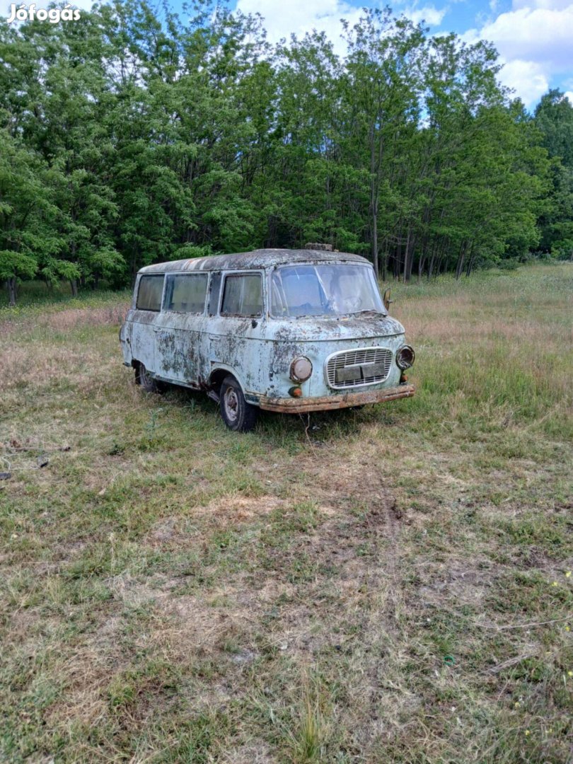 Eladó barkas alkatrésznek