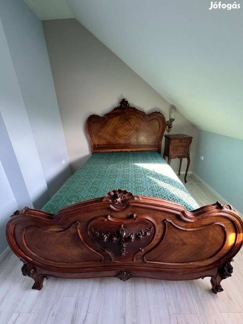 Eladó barokk ágy