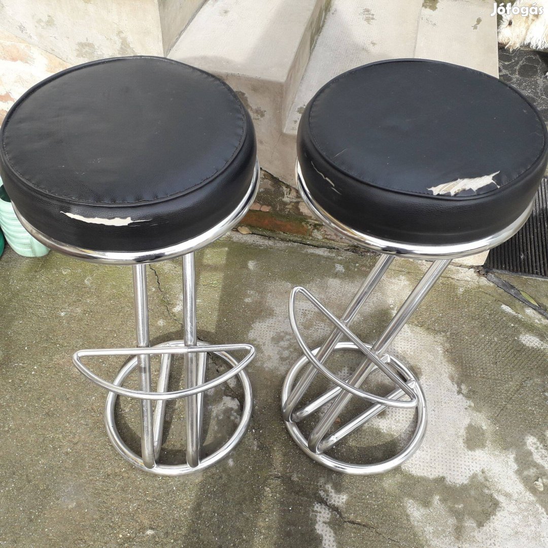 Eladó bárszék