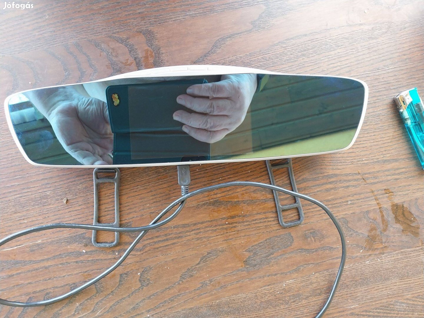 Eladó belső tükör beépített fedélzeti kamerával