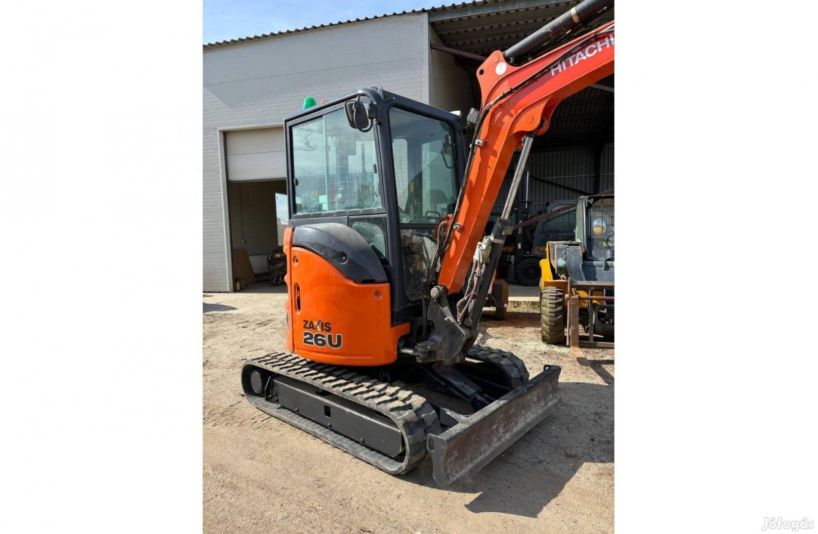 Eladó/bérelhető Hitachi Zx26-U