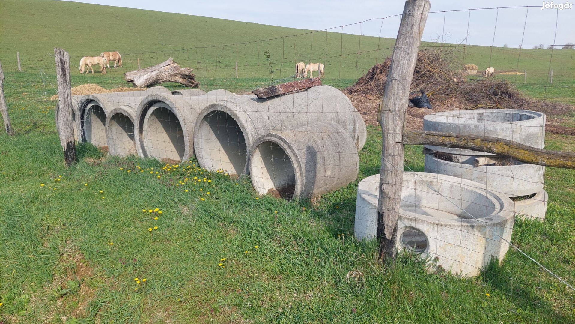 Eladó beton áteresz betongyűrű