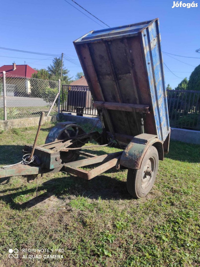 Eladó billenős pótkocsi traktor után 