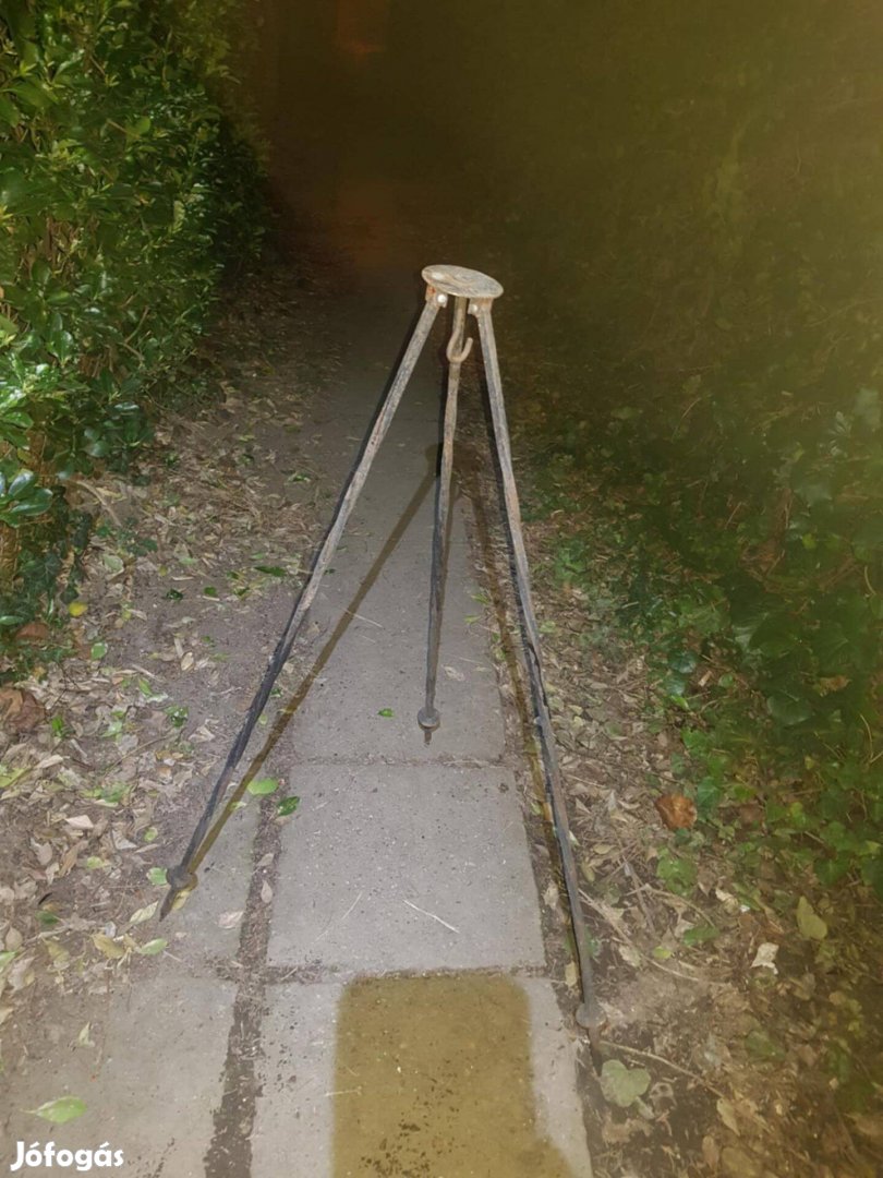 Eladó bogrács állvány bográcsállvány