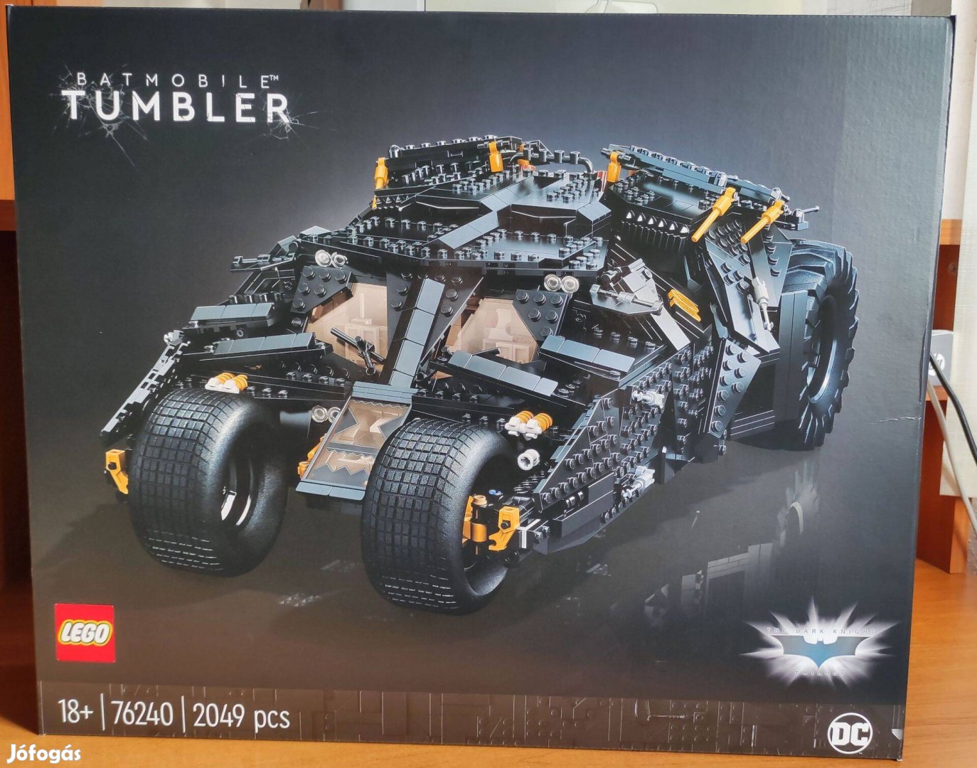 Eladó bontatlan LEGO Batman - Batmobile - Tumbler 76240