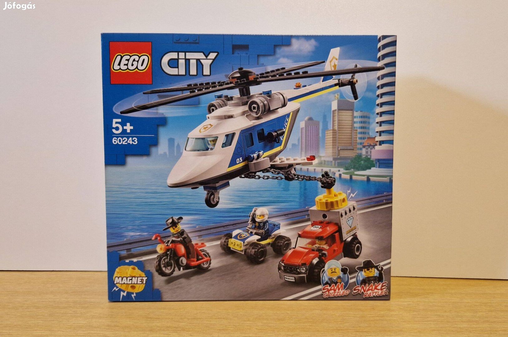 Eladó bontatlan, új LEGO 60243 City - Rendőrségi helikoptere
