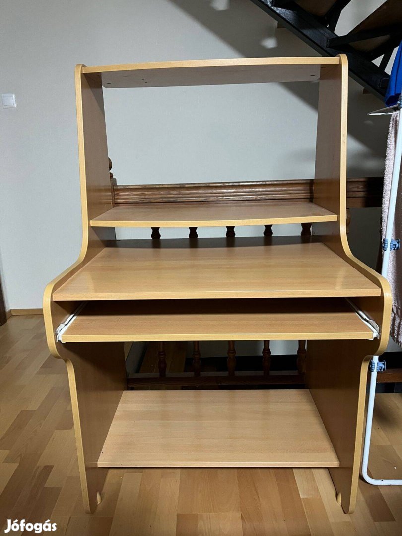 Eladó bükk színű számítógép asztal