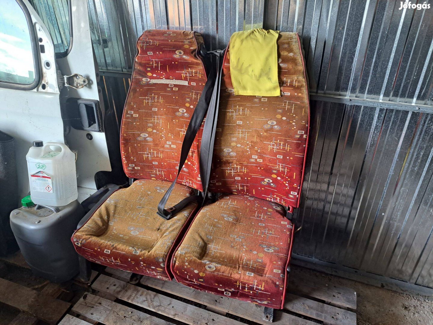 Eladó busz /autóbusz ülés ülések jelképes összegért!