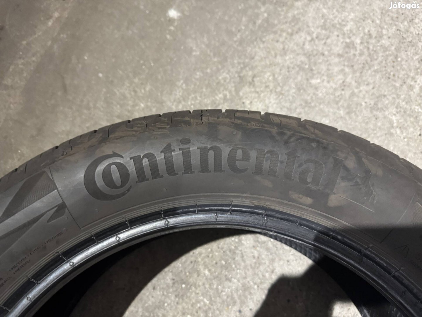 Eladó continemtal nyári gumi.
