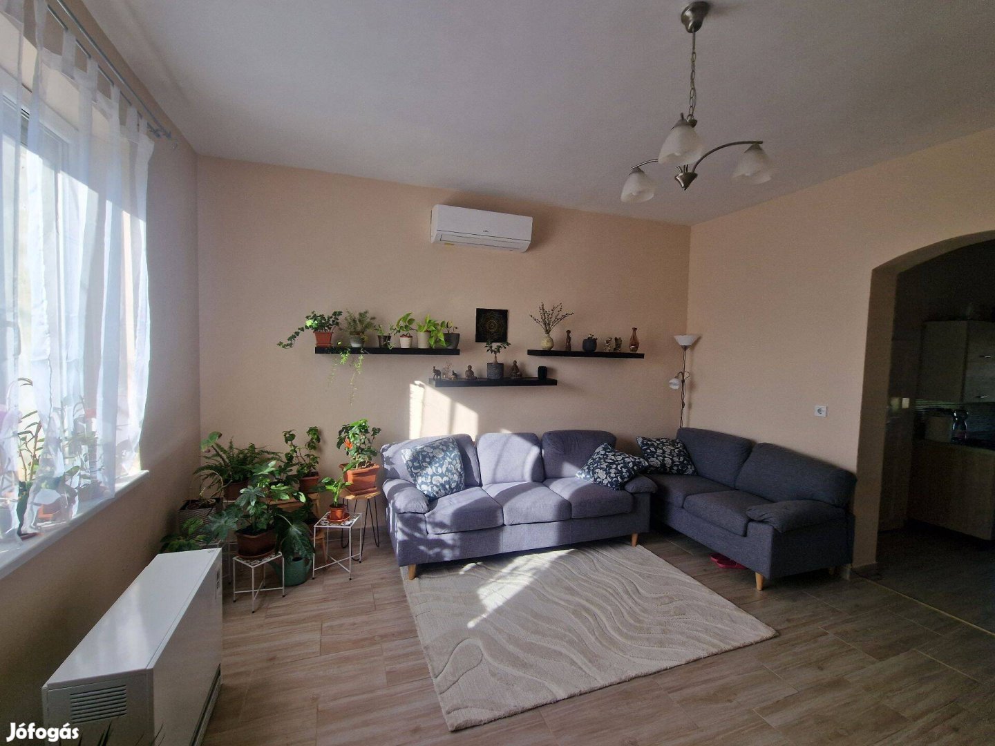 Eladó családi ház 1066 nm telekkel