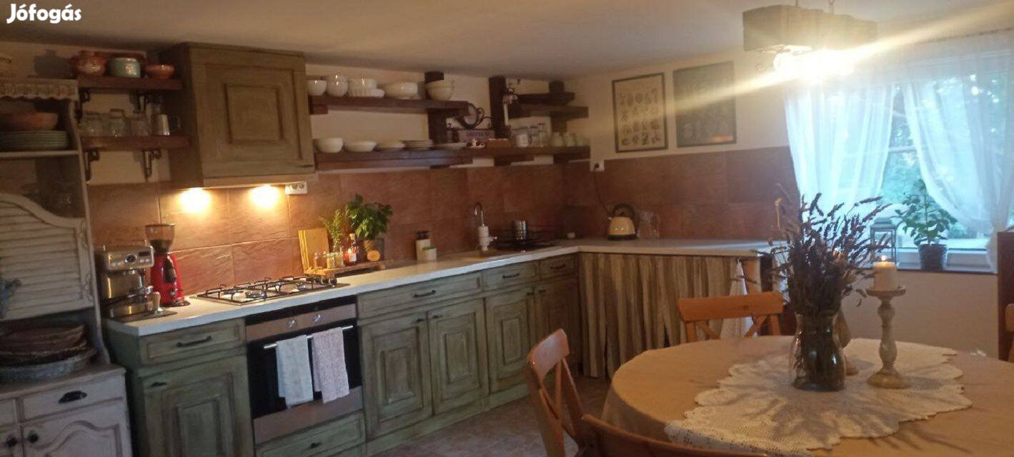 Eladó családi ház 150 m2, Iszkaszentgyörgy