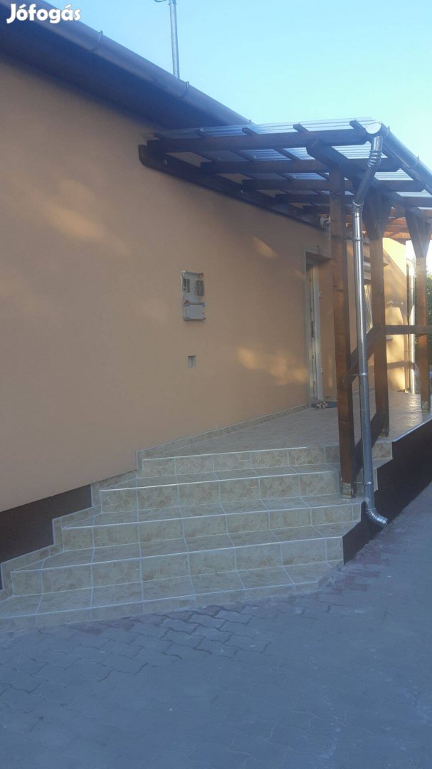 Eladó családi ház Bag