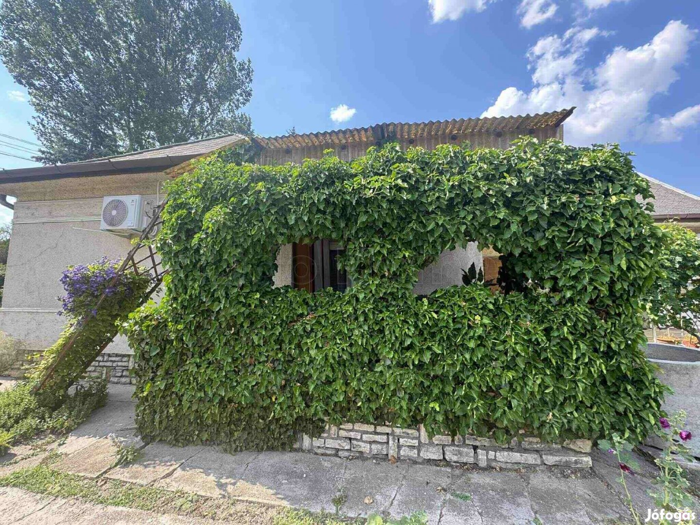 Eladó családi ház Balatonfőkajáron!