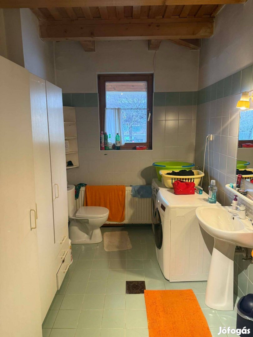 Eladó családi ház Fóton