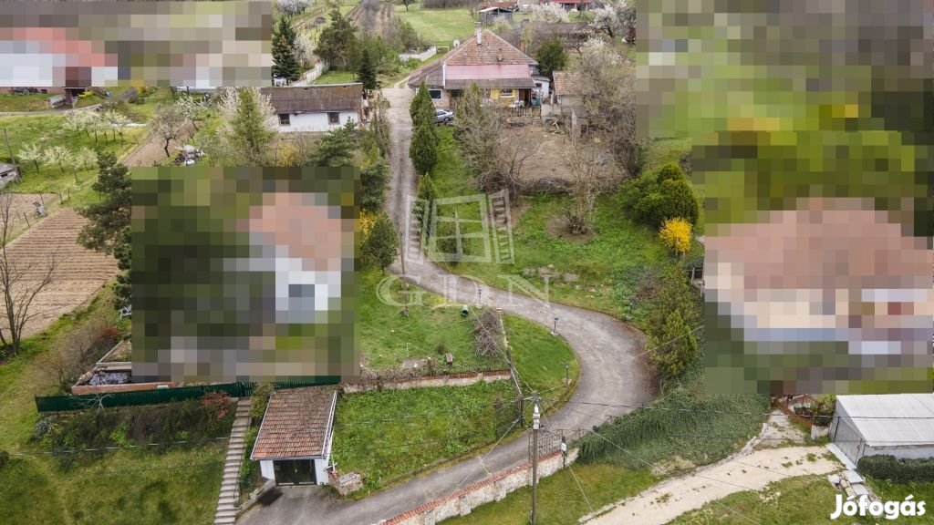 Eladó családi ház Galgahévíz, Galgahévíz panorámás részén