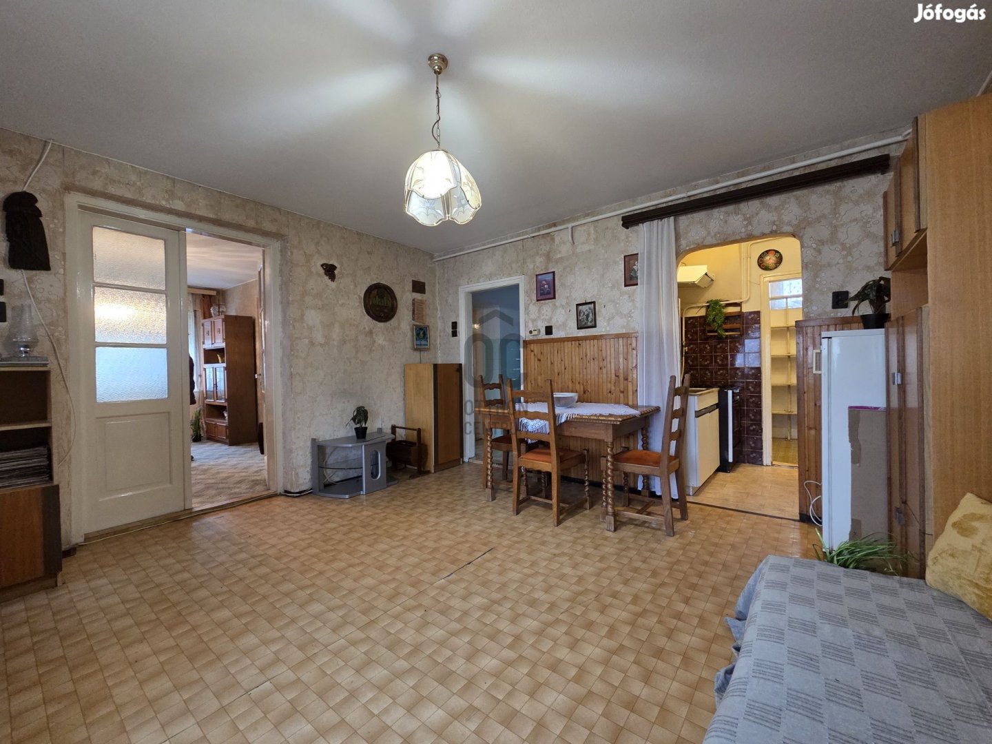 Eladó családi ház Gyöngyös déli városrészében garázzsal