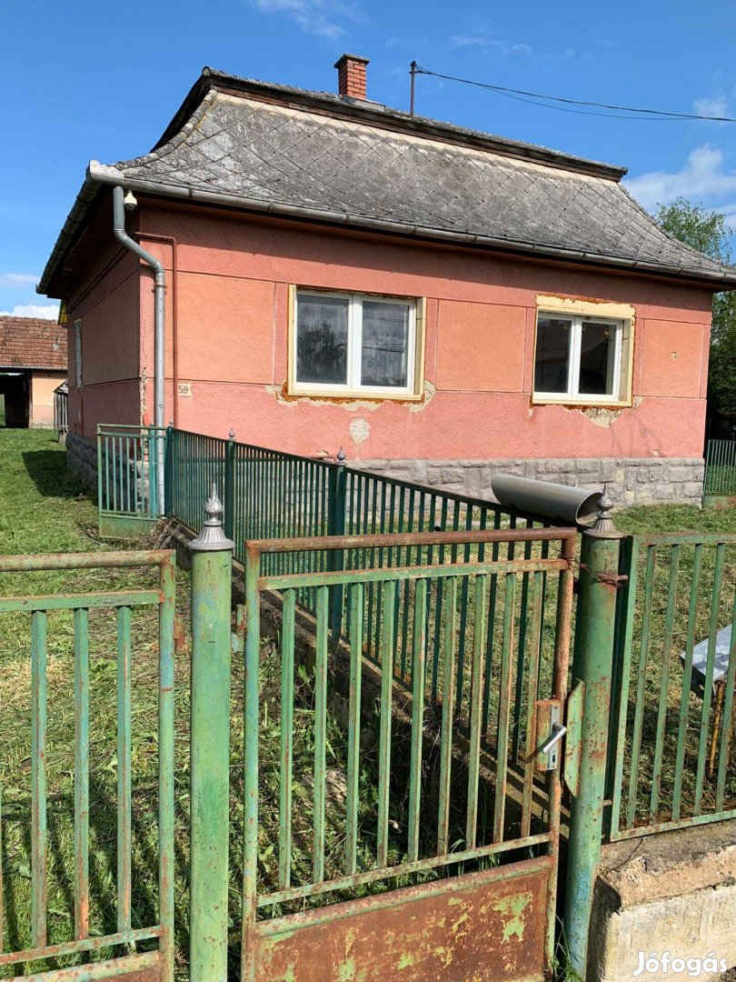 Eladó családi ház Karancskeszi