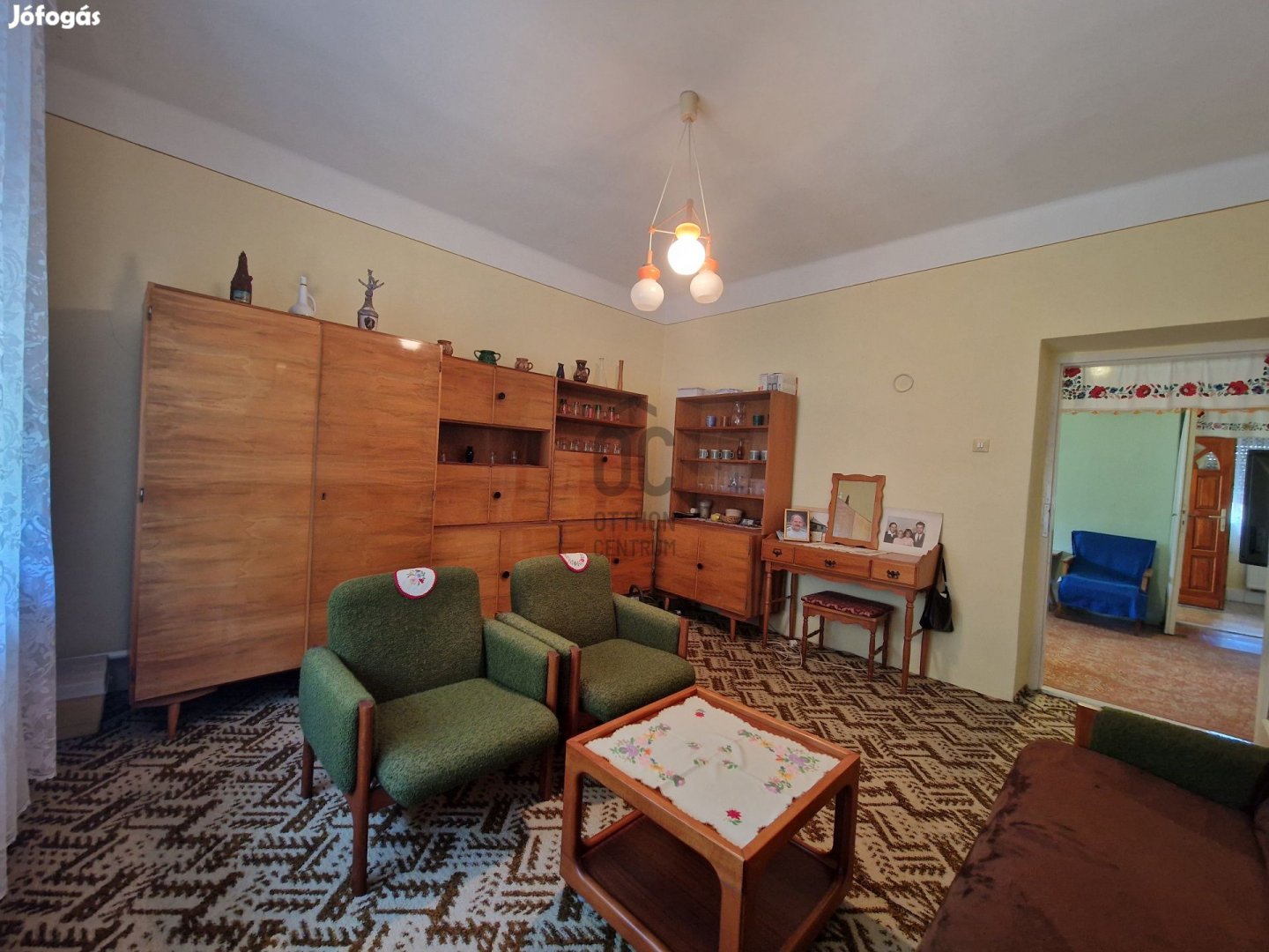 Eladó családi ház Lőrinciben  csendes utcában, nagy telekkel!