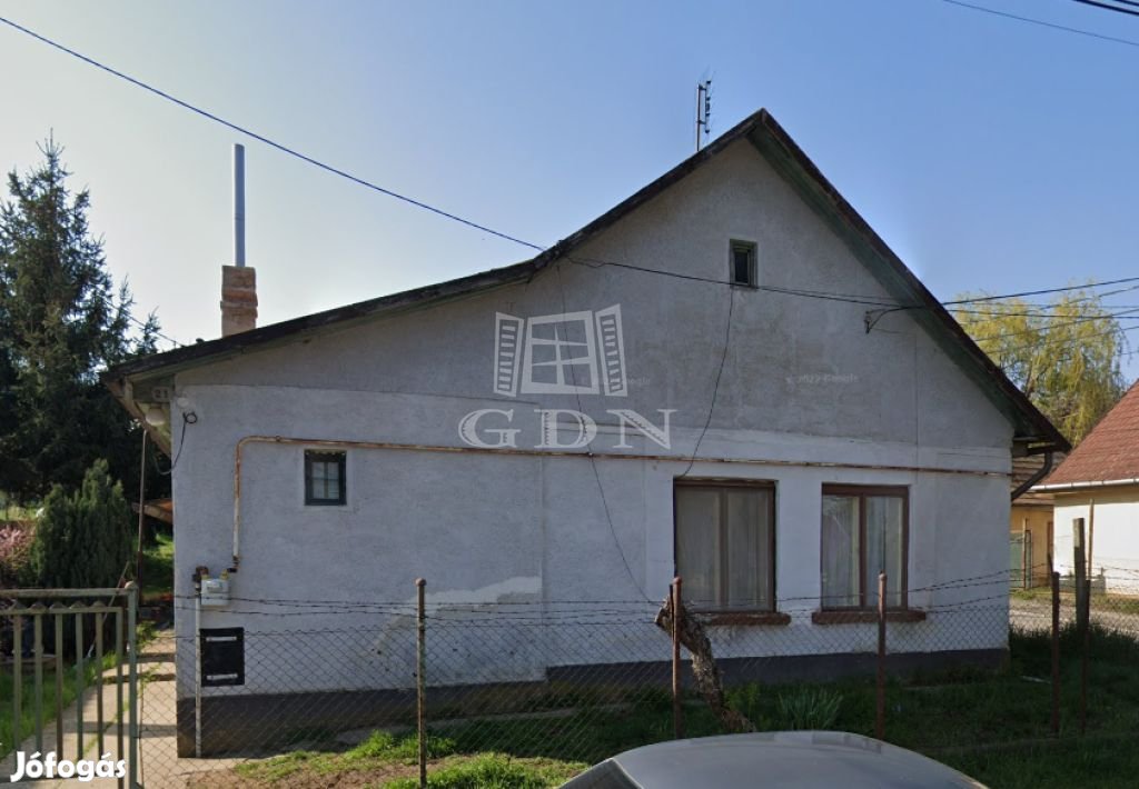 Eladó családi ház Pécel, Kopaszhegy - Két generációs ház