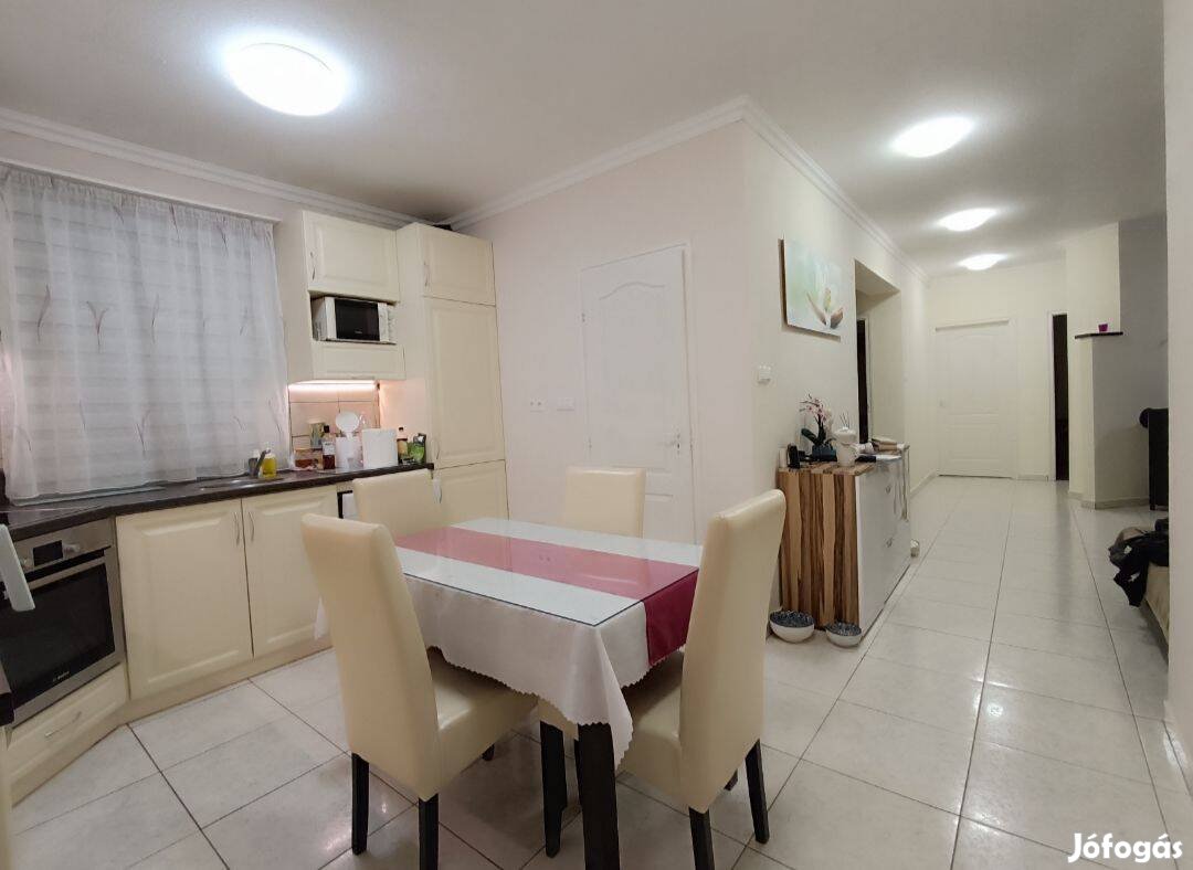 Eladó családi ház Szadán