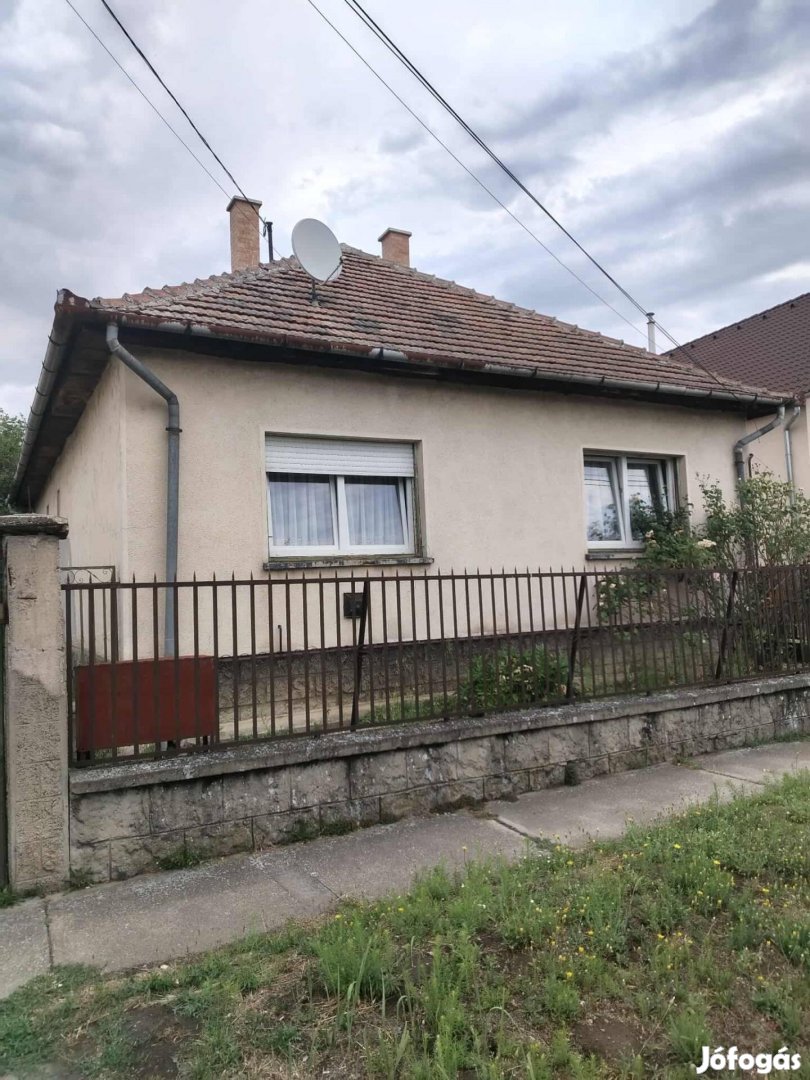Eladó családi ház Sződön