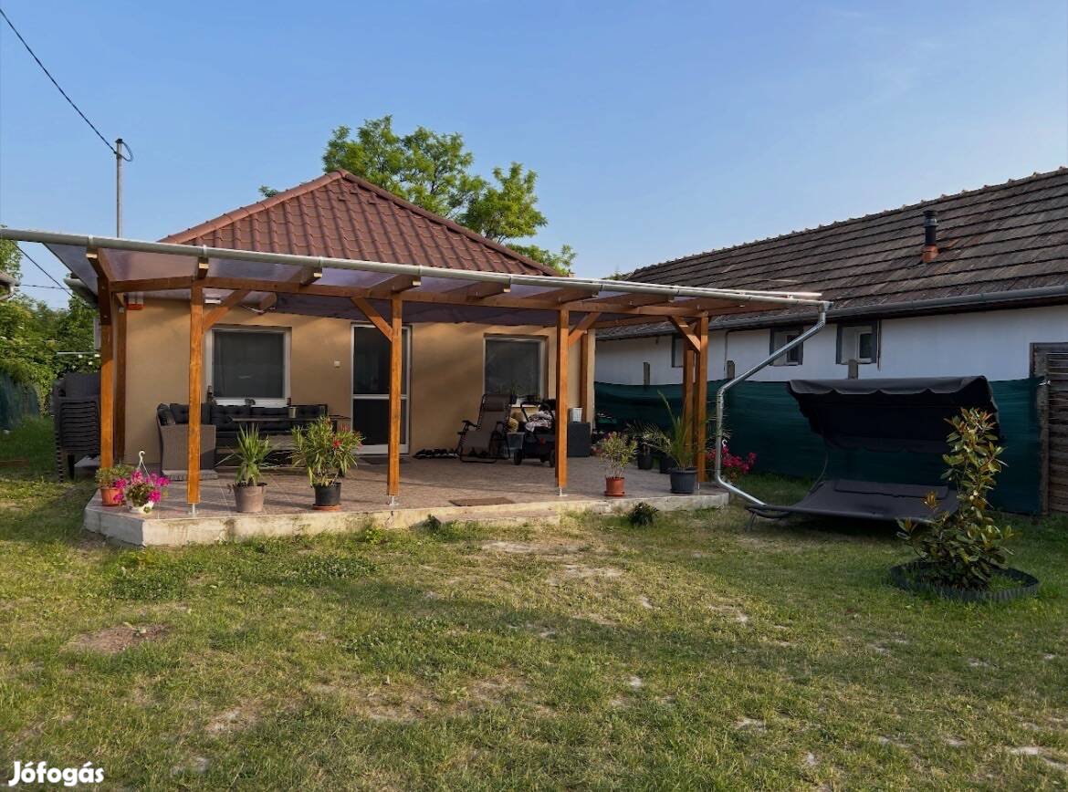 Eladó családi ház Tahitótfalu