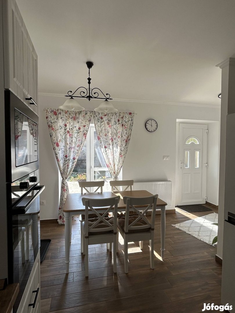 Eladó családi ház Tapolca mellett