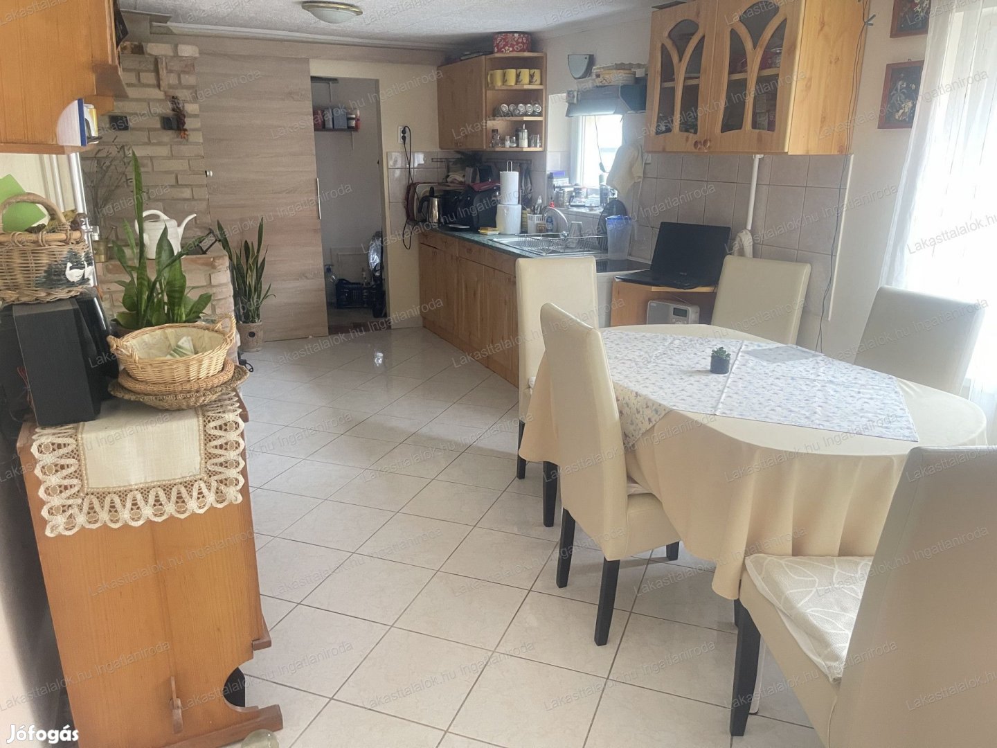 Eladó családi ház, Baja