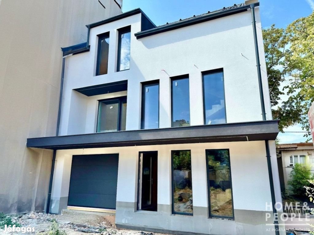 Eladó családi ház, Szeged!