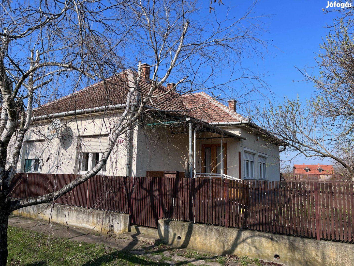 Eladó családi ház, ingatlan vállalkozás részére is Tarnaörsön