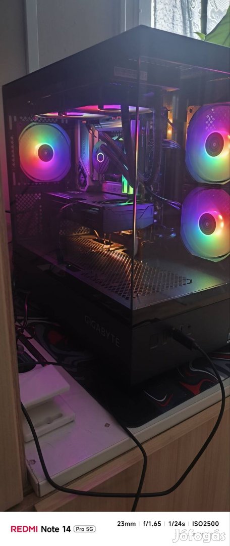 Eladócserélhető DDR5 gamer PC megbízható teljesítmény,