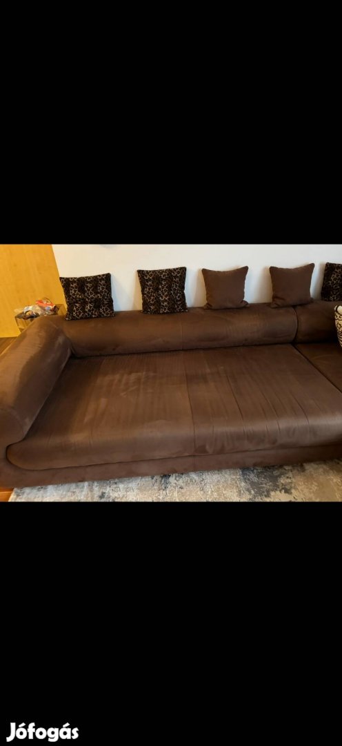 Eladó designer sarokkanapé