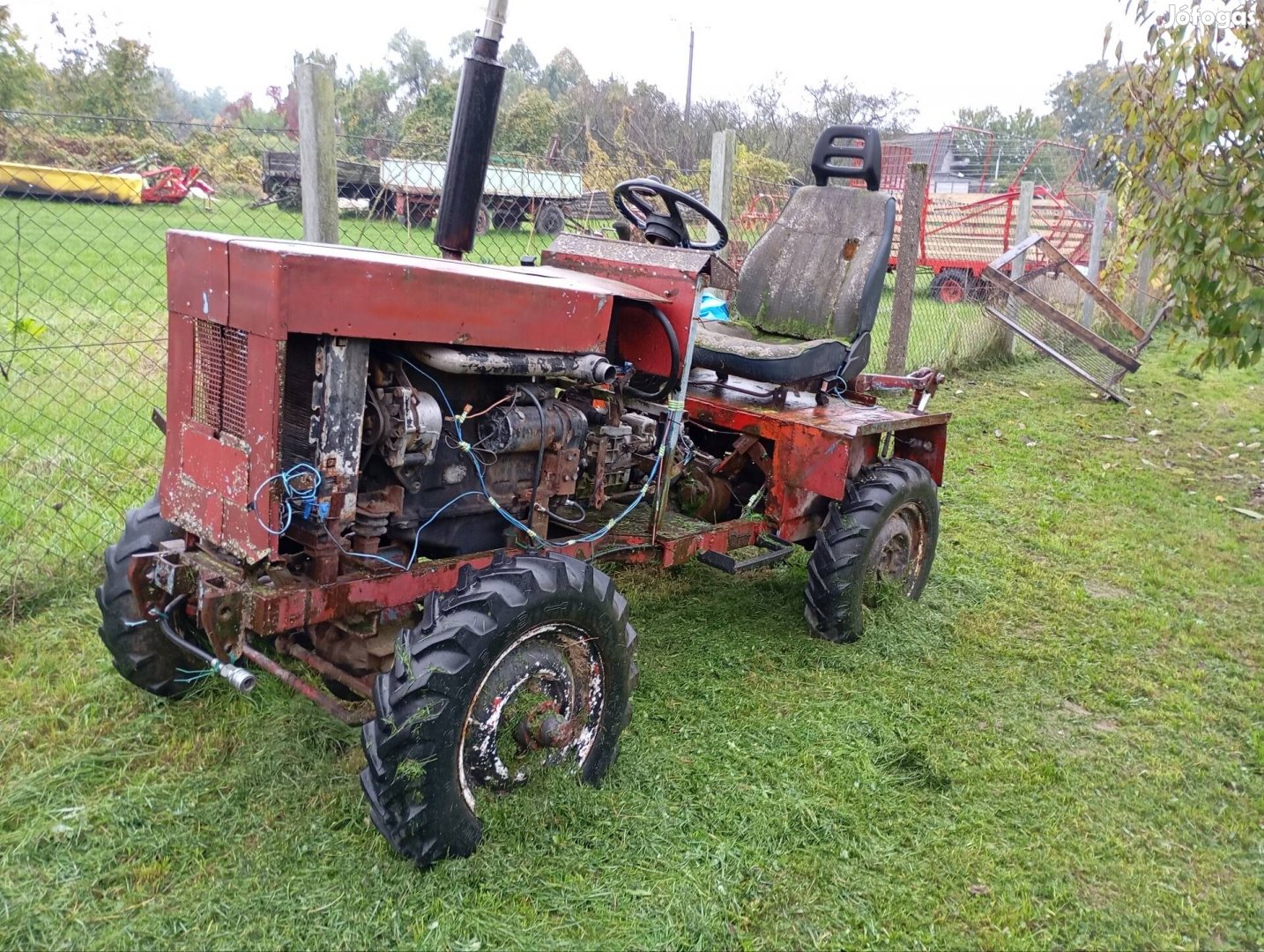 Eladó diesel 4x4 traktor 