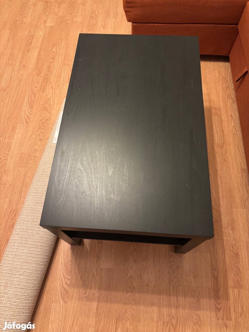 Eladó dohányzóasztal