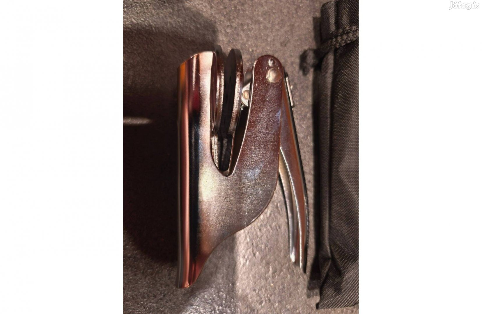 Eladó dombornyomó szárazbélyegző Kedvező Áron