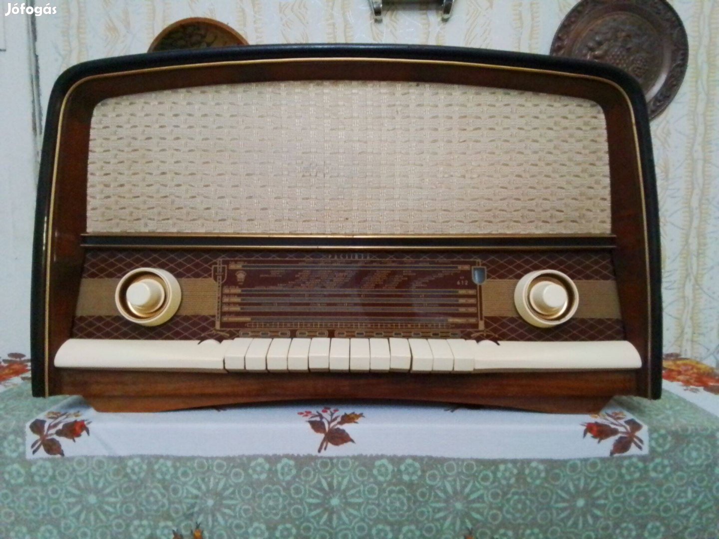 Eladó egy 1960- as évekbeli rádió Pacsirta rádió