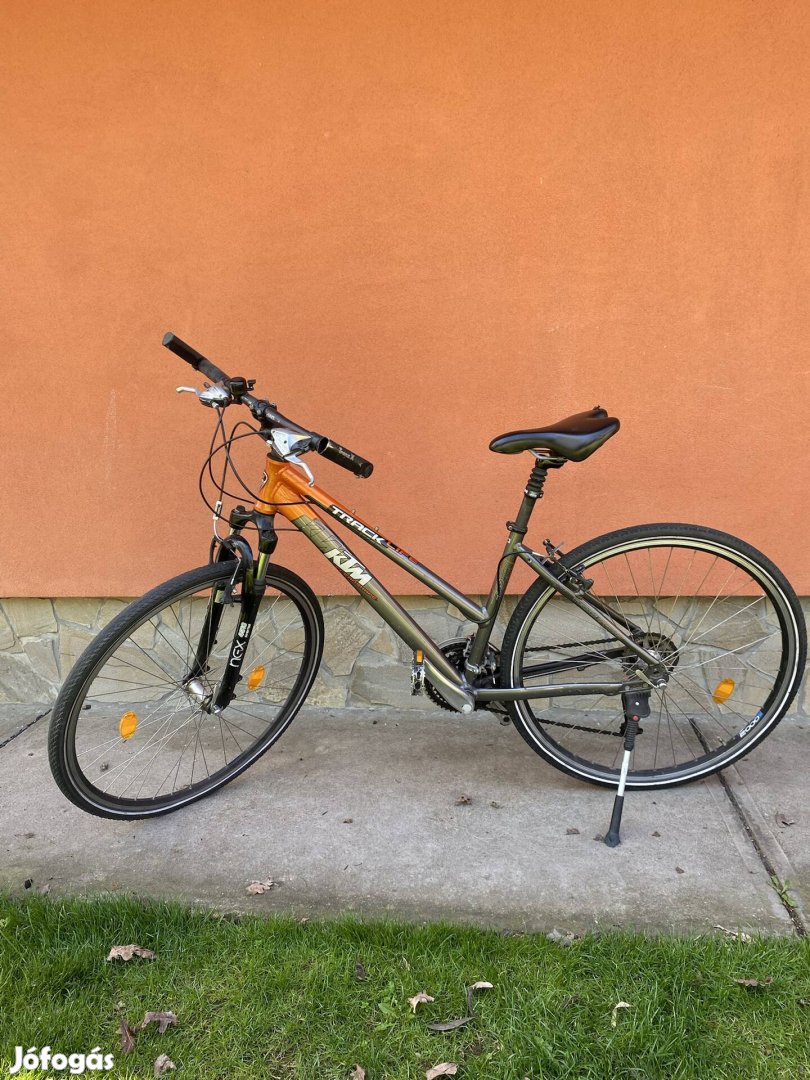 Eladó egy 28-as ktm női trekking kerékpár