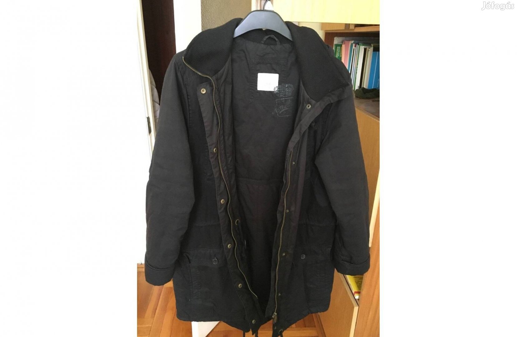 Eladó egy 44-es HM férfi kabát