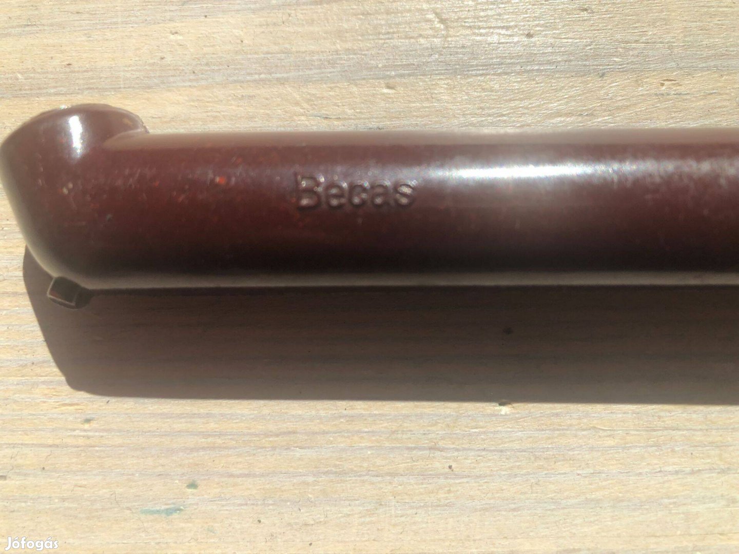 Eladó egy Becas retró bakelit guminyomásmérő