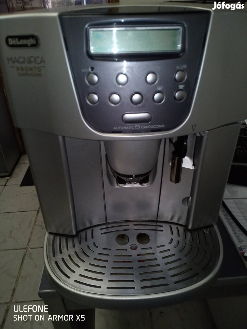 Eladó egy Delonghi Magnifica Pronto Cappuccino automata kávégép