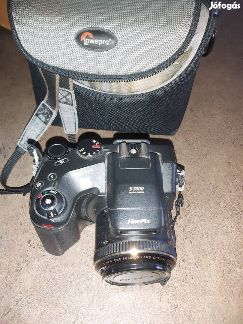 Eladó egy Finepix S7000 típusú fényképezőgép!