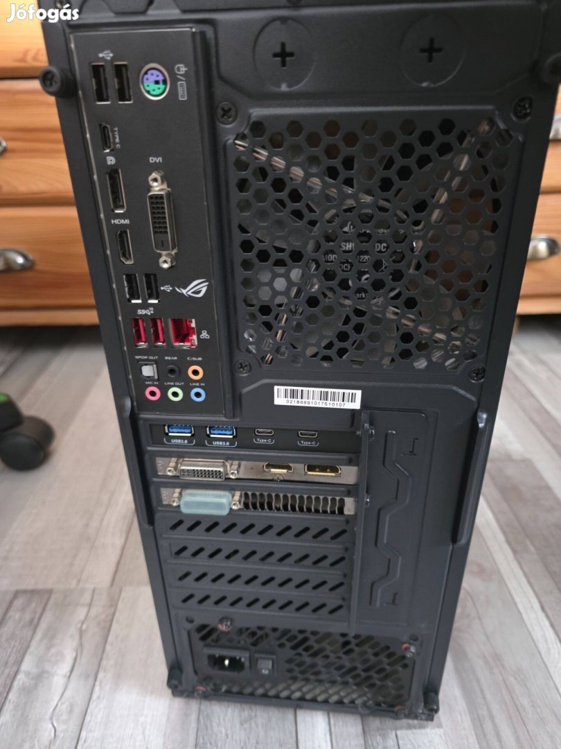 Eladó egy Intel Core i5-8400, 16 GB RAM, komplett PC