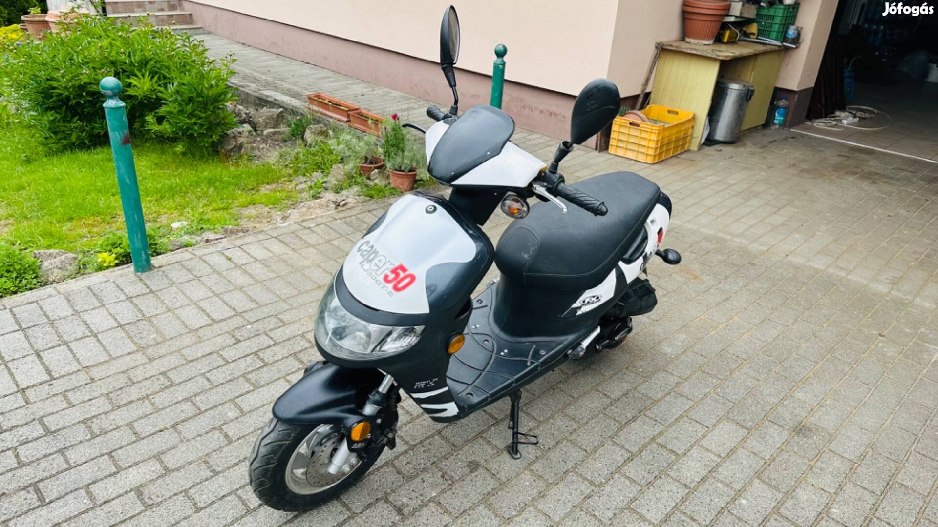 Eladó egy Longjia LJ50 QT-H Caper 50 4T robogó!