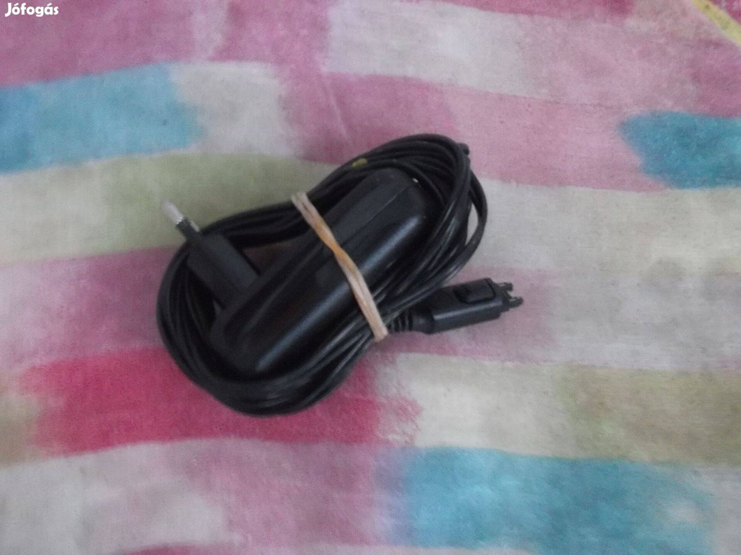 Eladó egy Motorola hálózati töltő, lásd a leírásban