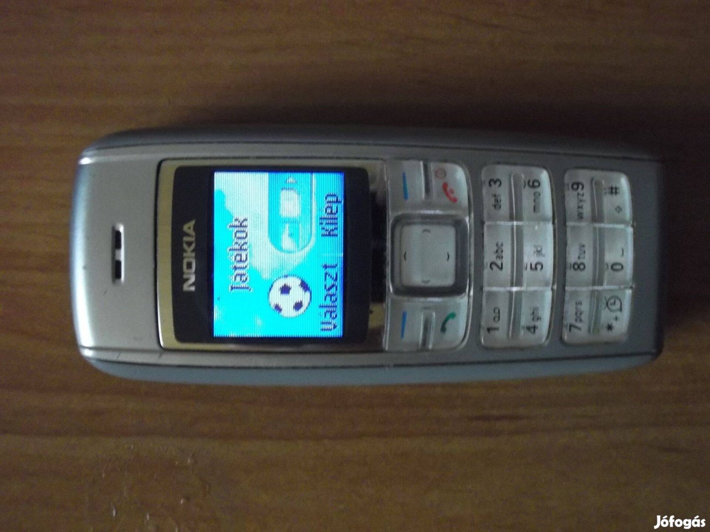 Eladó egy Nokia 1600 típusú kártyafüggetlen mobiltelefon