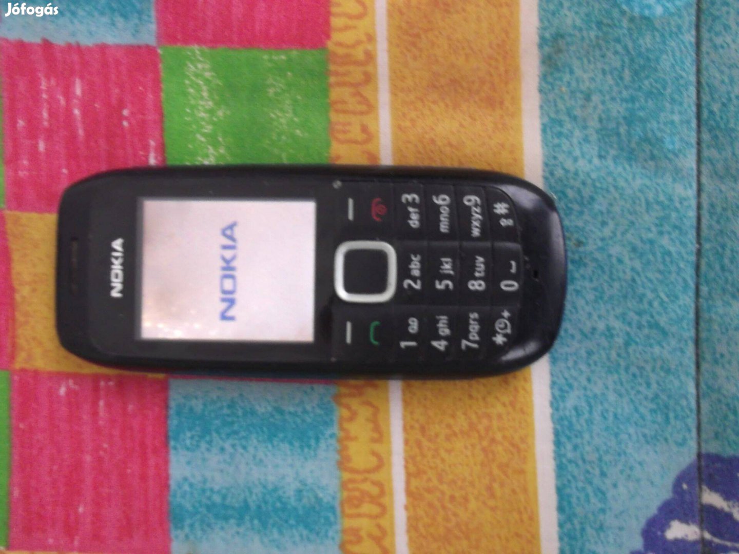 Eladó egy Nokia 1616 típusú kártyafüggetlen mobiltelefon