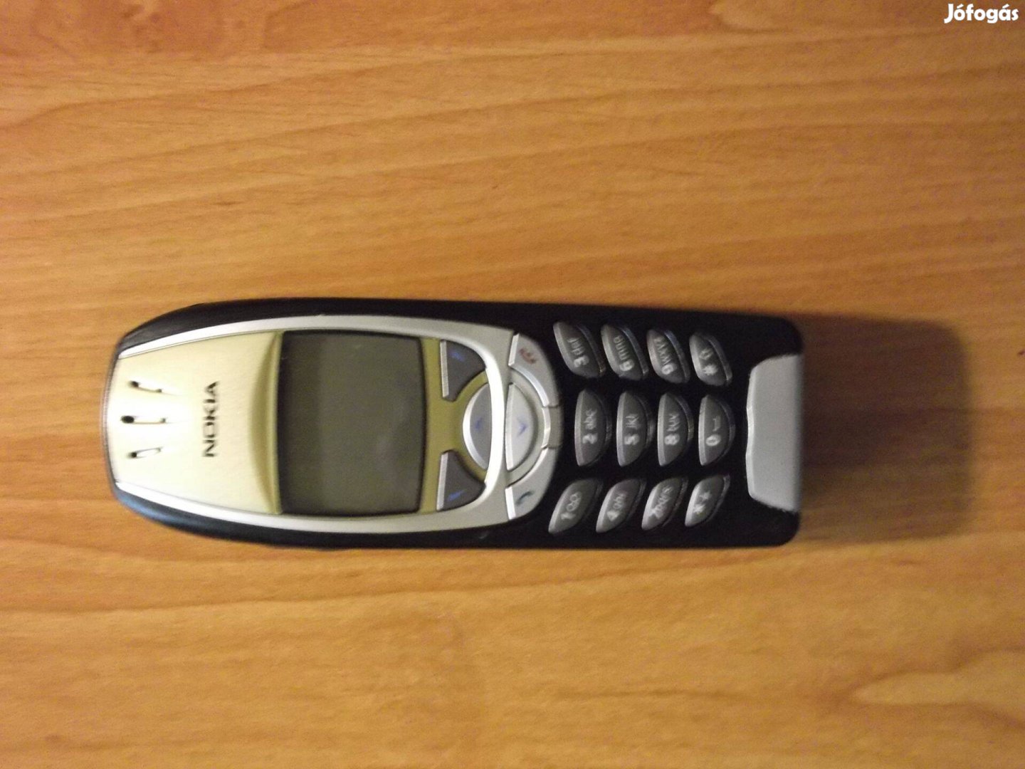 Eladó egy Nokia 6310i szép karcmentes külsővel, donornak, alkatrésznek