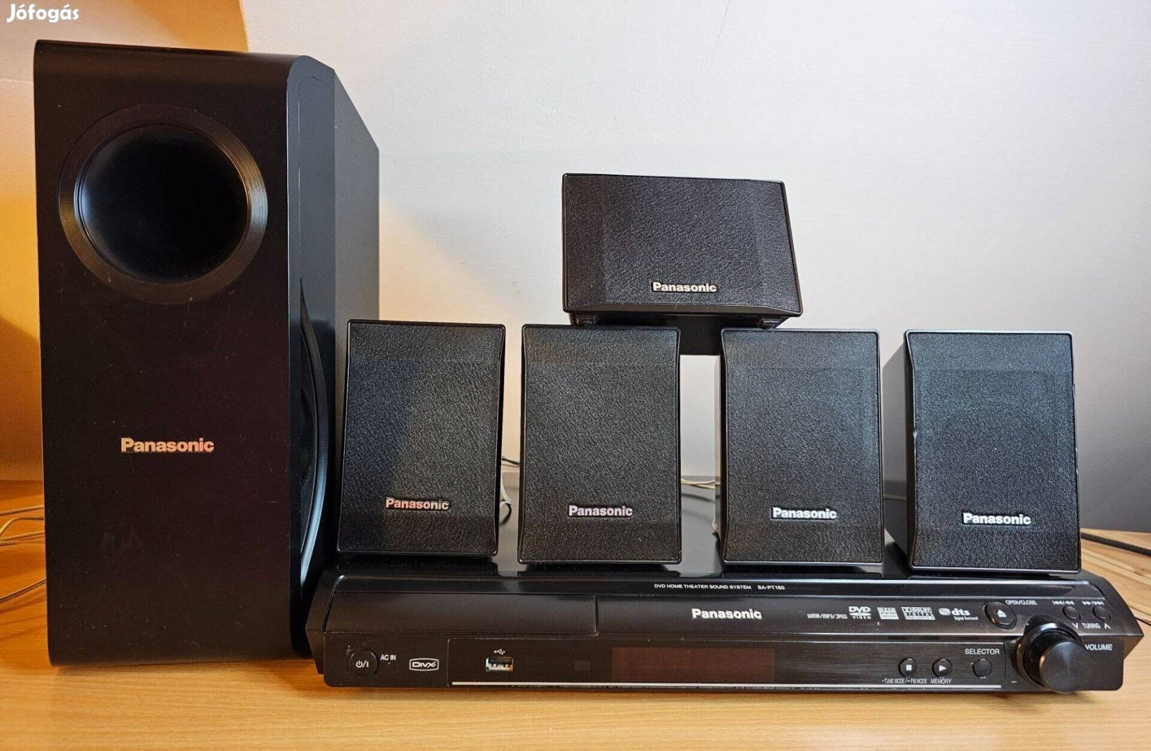Eladó egy Panasonic SA-PT160 típusú DVD házimozi rendszer 5.1
