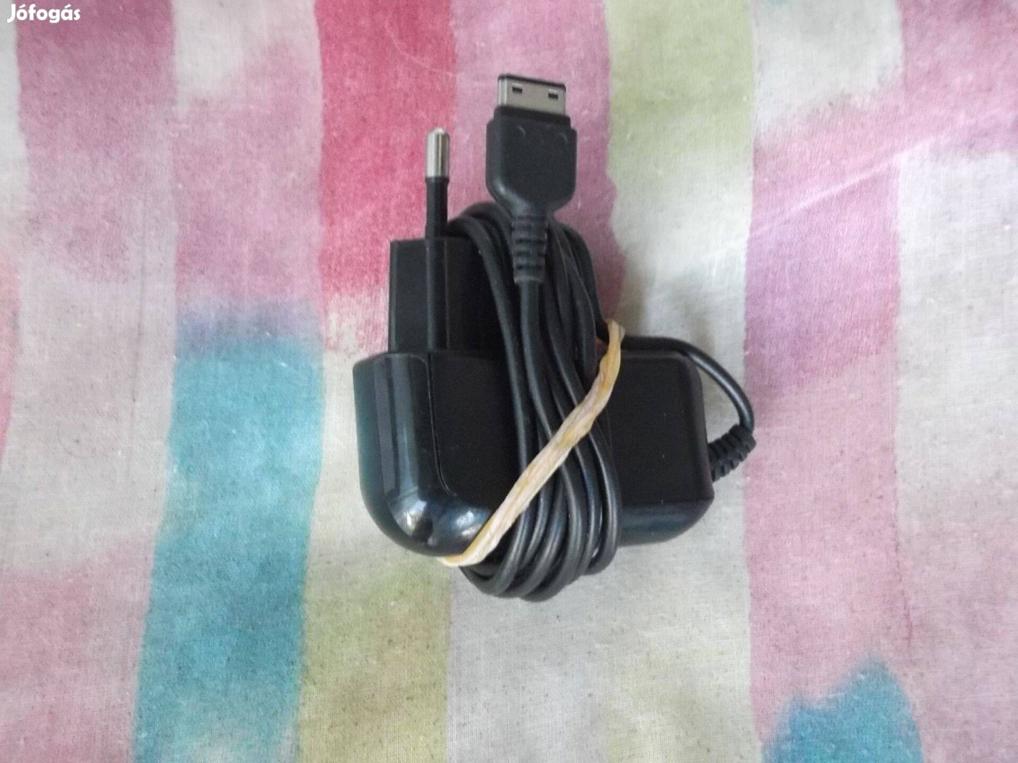 Eladó egy Samsung hálózati töltő, leírásban megtalálható