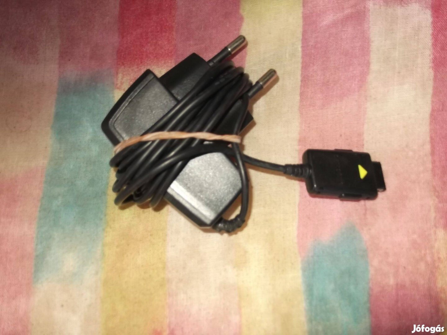 Eladó egy Samsung hálózati töltő, nézd a leírásban,
